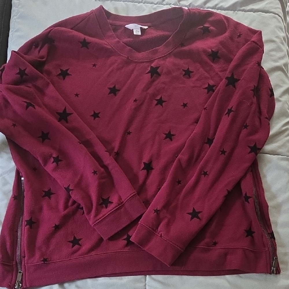 Time and Tru Women's Burgundy Star Sweater